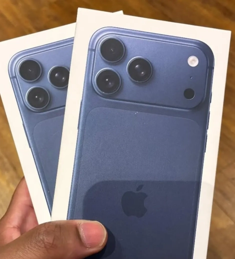 club-mix-store-iphone-17-pro-max-azul